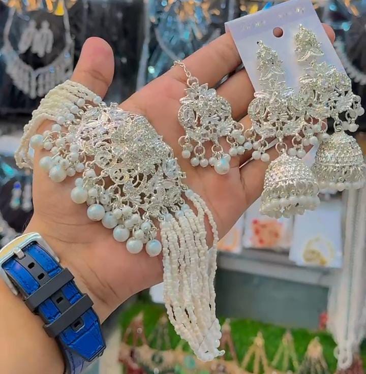 Chokar Set