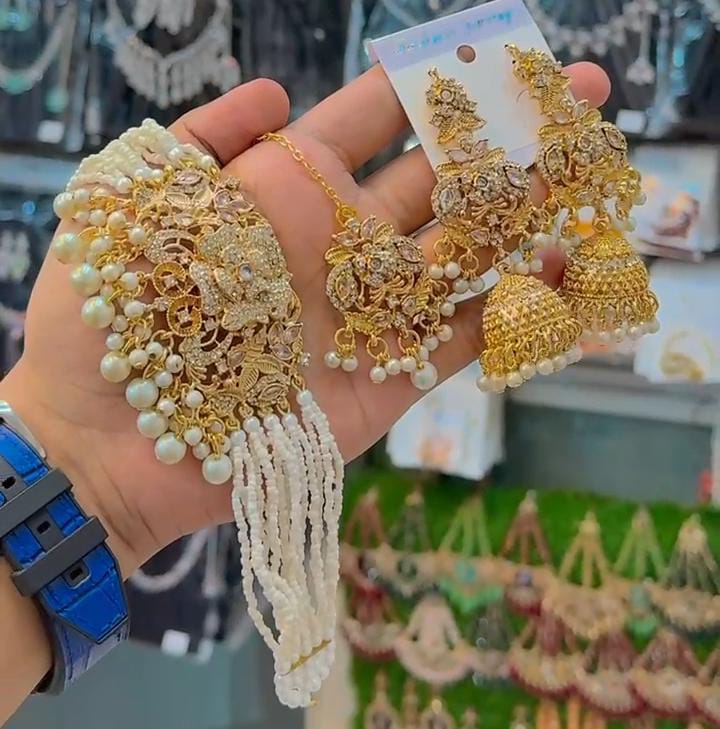 Chokar Set