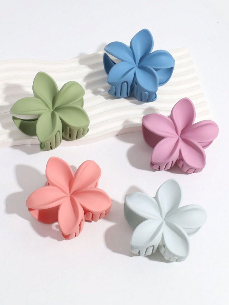 Flower Claw Clip With Hanging Butterfly