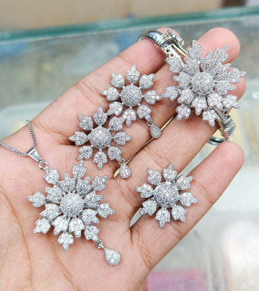 Fansy Combo Floral Jewellery Set